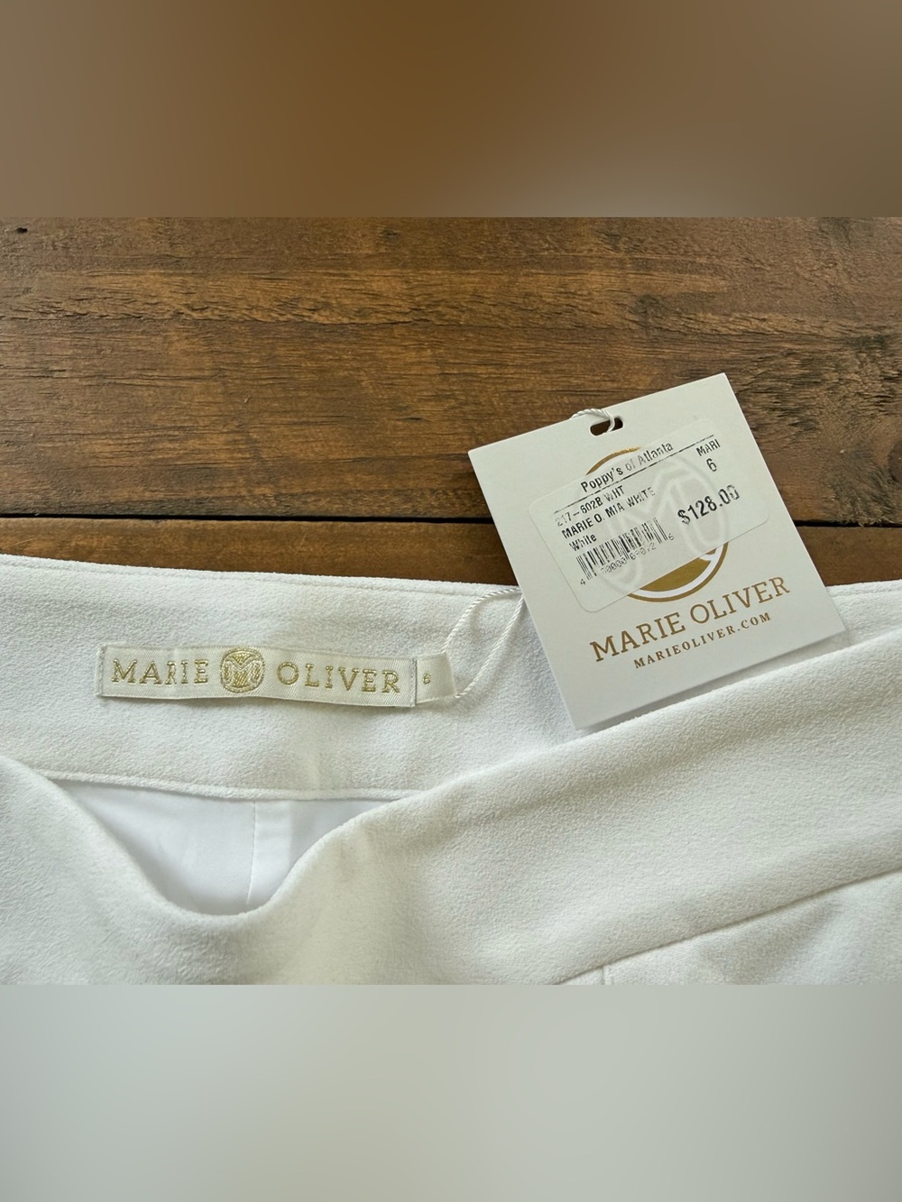 Marie Oliver women's white shorts, size 6, brand new with tags, originally $128 - Picture 3 of 4